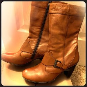 Born Crown boots